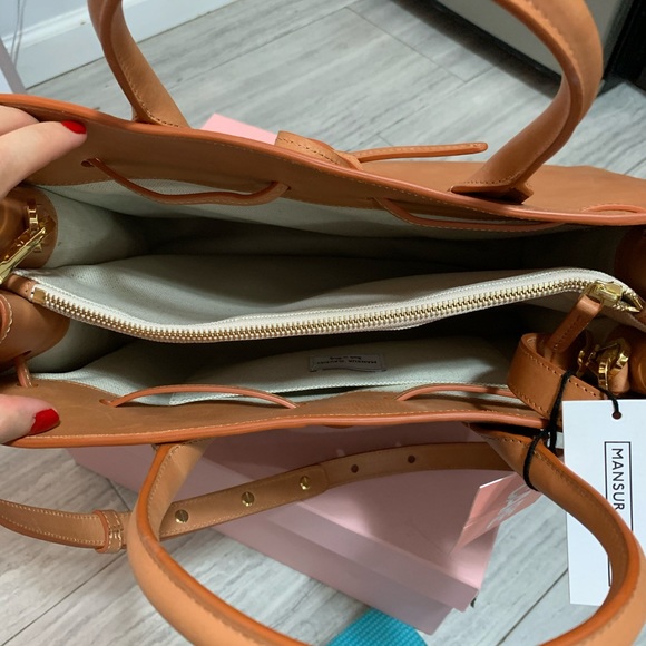 Mansur Gavriel Sun Bag in Large Calfskin - Picture 8 of 9